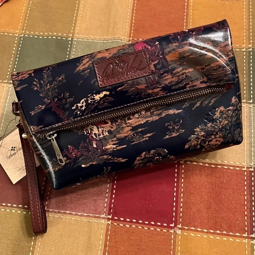 Brand New Patricia Nash Genuine Leather Zippered Pouch Wristlet Kent Countryside